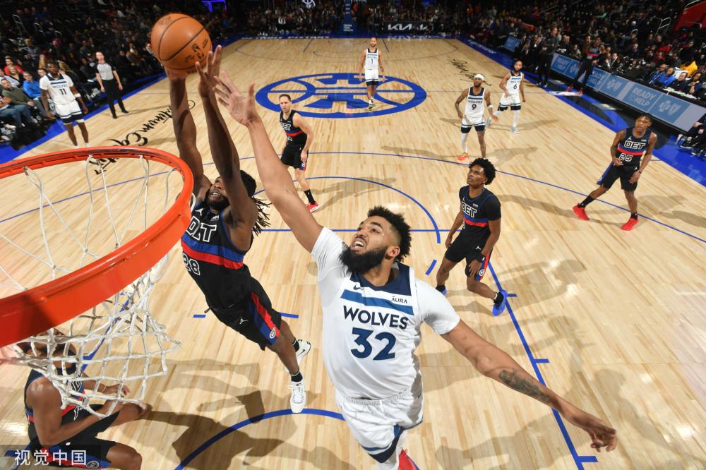 渐展现出自 渐展现出自