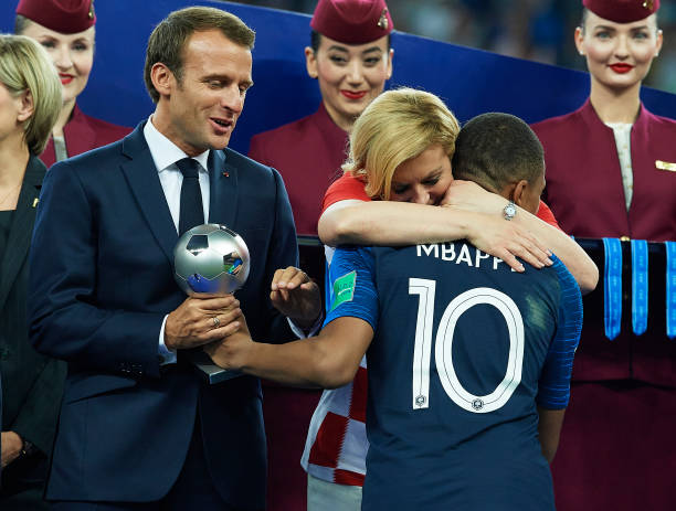 现了现代足 现了现代足